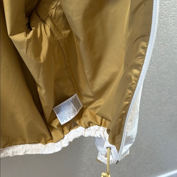 The North Face White and Yellow Jacket - Picture 5 of 6